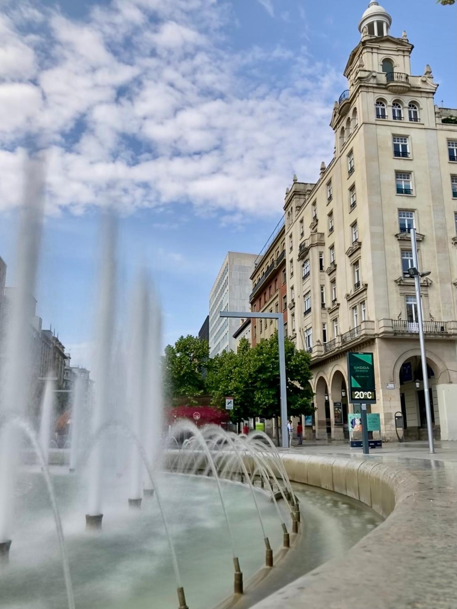 Apartamento centro con parking privado Saragoça Exterior foto